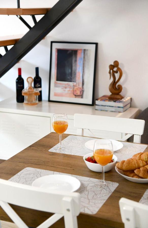 Apartment D & Studio L Dobrinj Buitenkant foto