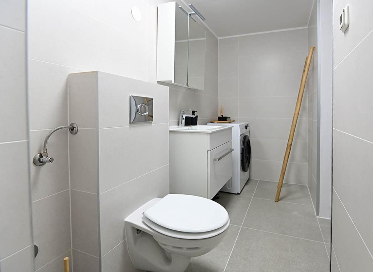 Apartment D & Studio L Dobrinj Buitenkant foto